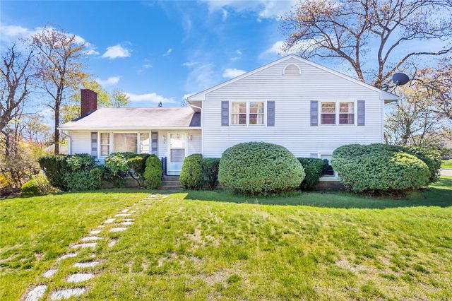 5 Taylor Circle, East Greenwich, RI 02818
