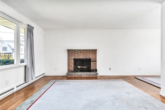 5 Taylor Circle, East Greenwich, RI 02818