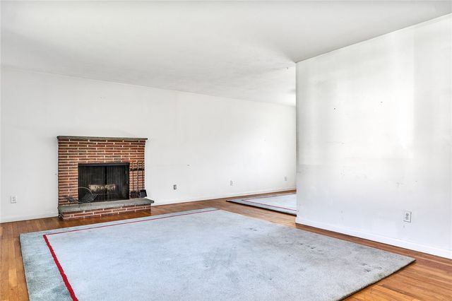 5 Taylor Circle, East Greenwich, RI 02818
