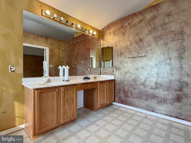 11603 N STAR DR, Fort Washington, MD 20744