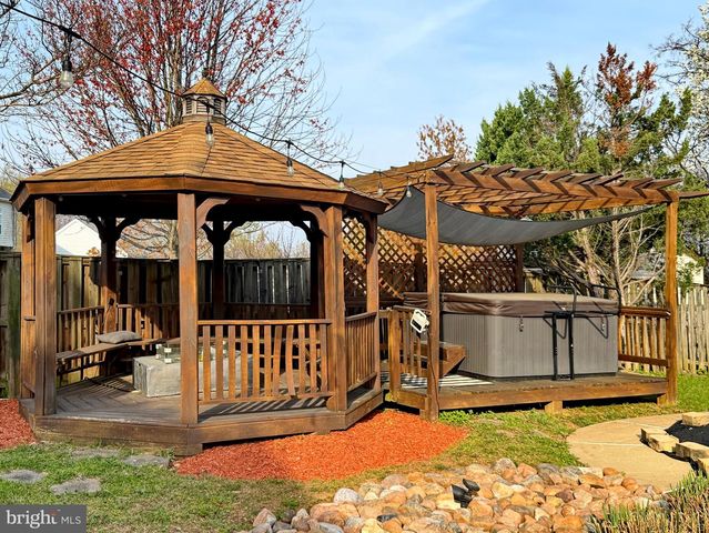 11603 N STAR DR, Fort Washington, MD 20744