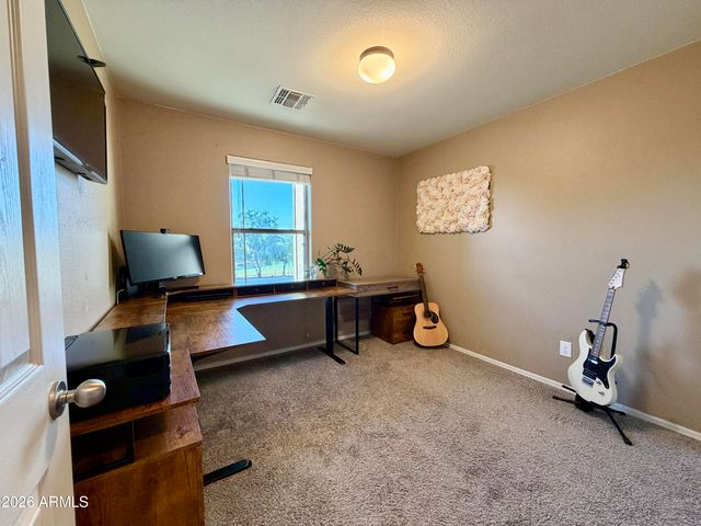 3060 E DUNBAR Drive, Phoenix, AZ 85042