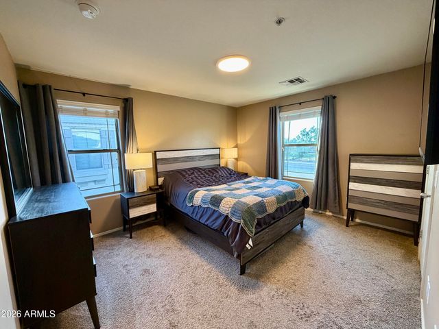 3060 E DUNBAR Drive, Phoenix, AZ 85042