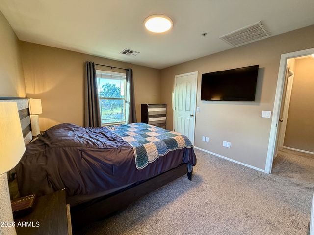 3060 E DUNBAR Drive, Phoenix, AZ 85042
