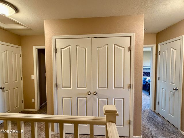 3060 E DUNBAR Drive, Phoenix, AZ 85042