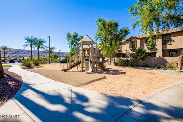 3060 E DUNBAR Drive, Phoenix, AZ 85042