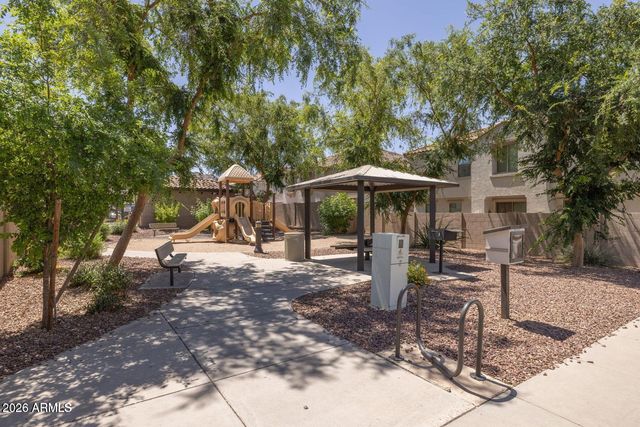 3060 E DUNBAR Drive, Phoenix, AZ 85042