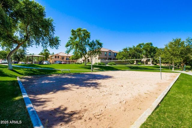3060 E DUNBAR Drive, Phoenix, AZ 85042