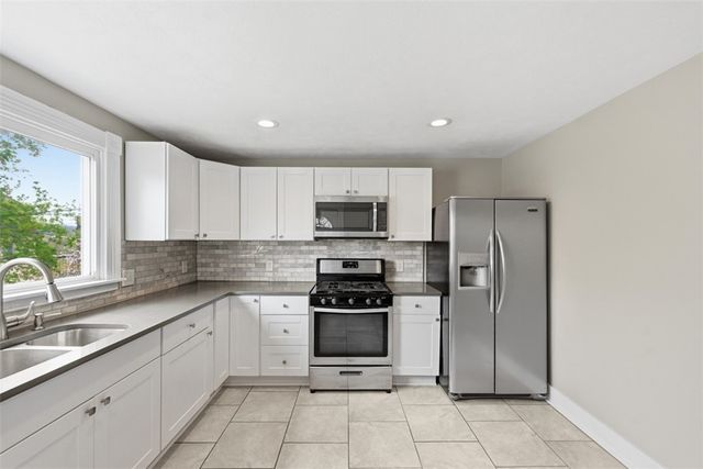 104 Marie Ave, Avalon, PA 15202
