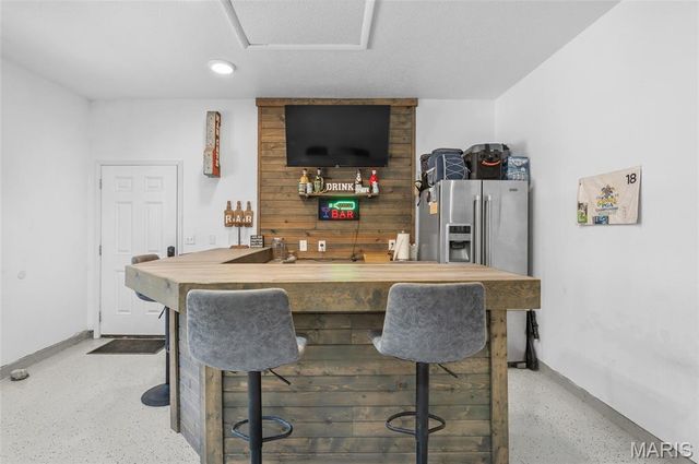 2100 Marine Road, Highland, IL 62249