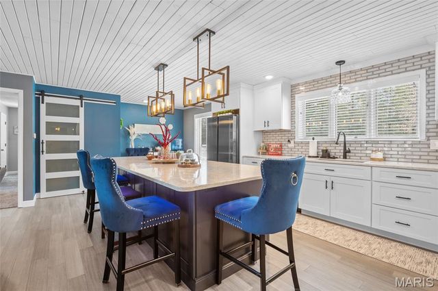 2100 Marine Road, Highland, IL 62249