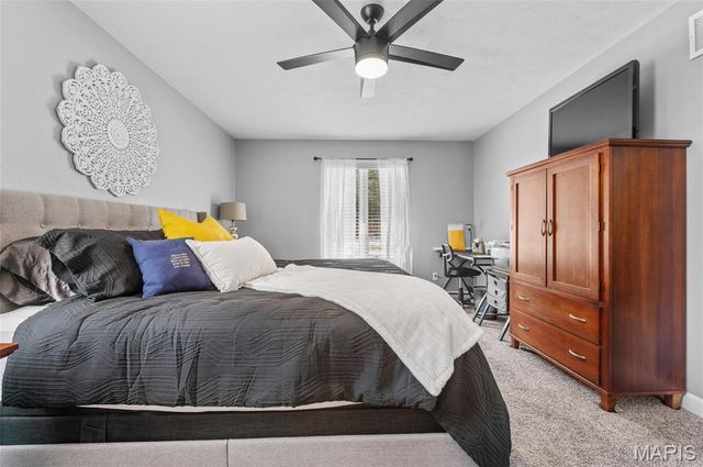 2100 Marine Road, Highland, IL 62249