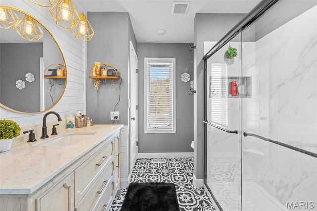 2100 Marine Road, Highland, IL 62249