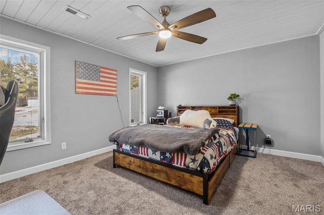 2100 Marine Road, Highland, IL 62249