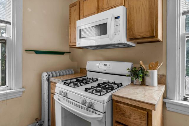 102 Western Avenue N 4, Saint Paul, MN 55102