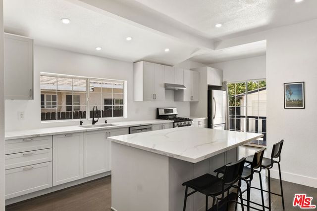 123 N Dillon Street, Los Angeles, CA 90026