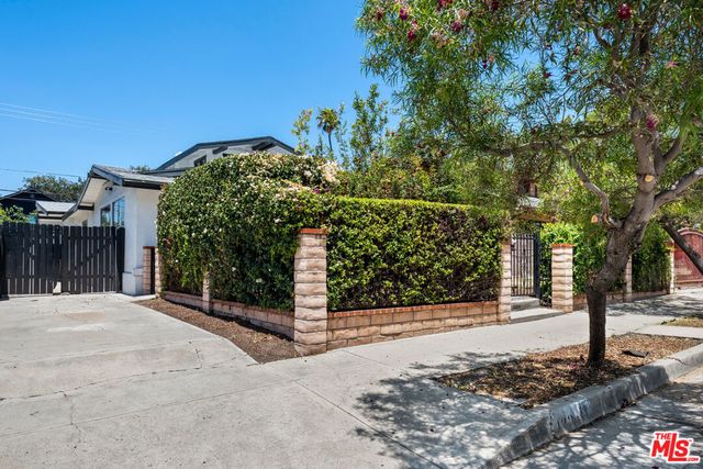 123 N Dillon Street, Los Angeles, CA 90026