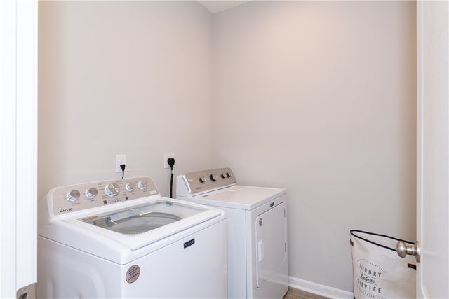 766 Hunters Run Drive, Brookville, OH 45309