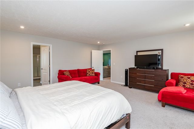 766 Hunters Run Drive, Brookville, OH 45309