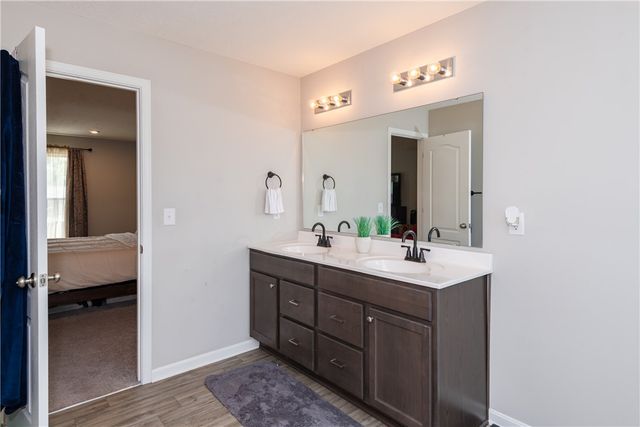 766 Hunters Run Drive, Brookville, OH 45309