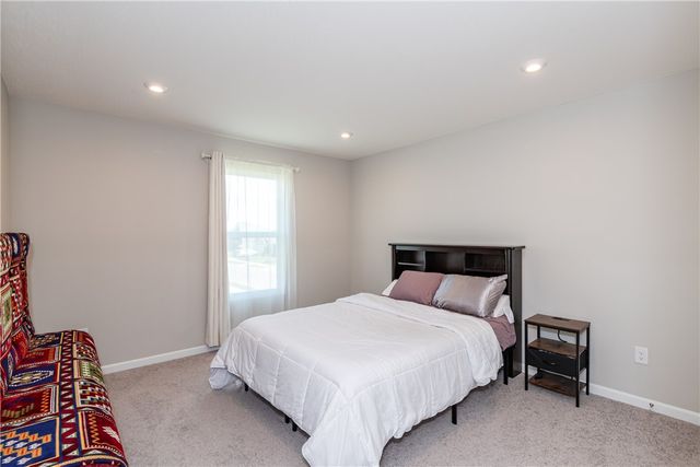 766 Hunters Run Drive, Brookville, OH 45309