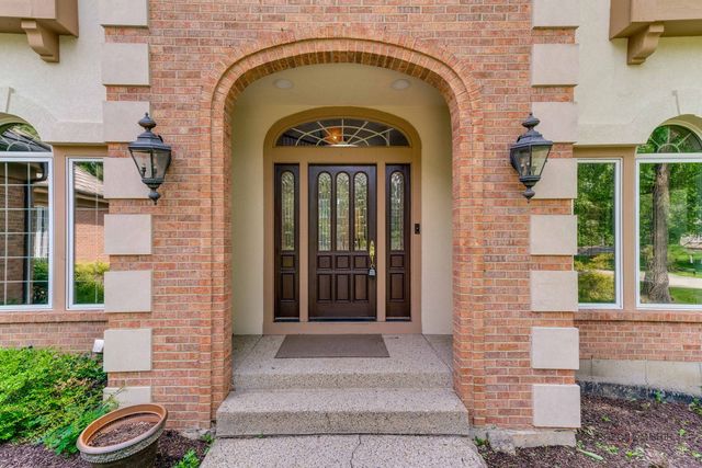 12 RIDERWOOD Road, North Barrington, IL 60010