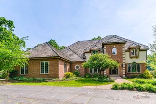 12 RIDERWOOD Road, North Barrington, IL 60010