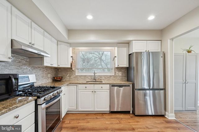 312 BROWNING LN, Cherry Hill, NJ 08003