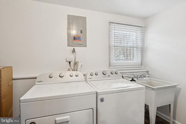 312 BROWNING LN, Cherry Hill, NJ 08003