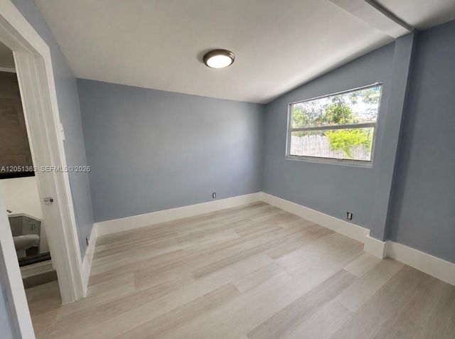1872 NW 1st St 3, Miami, FL 33125