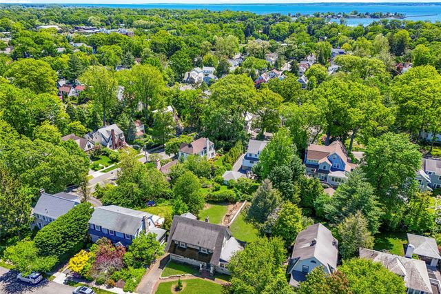 9 Summit Avenue, Larchmont, NY 10538