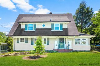 9 Summit Avenue, Larchmont, NY 10538