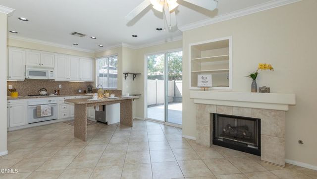 395 Via Cantilena, Camarillo, CA 93012