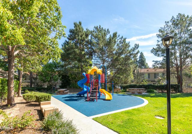 395 Via Cantilena, Camarillo, CA 93012