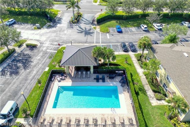 9077 Gervais CIR 904, Naples, FL 34120