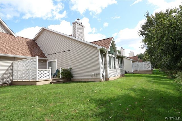 59 Spicebush Lane, Amherst, NY 14221