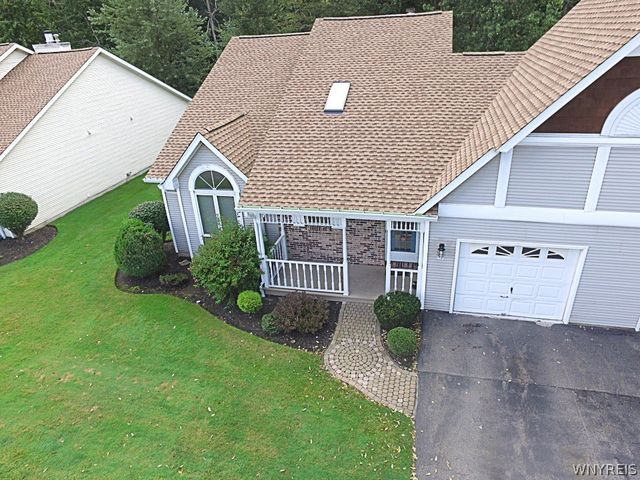 59 Spicebush Lane, Amherst, NY 14221