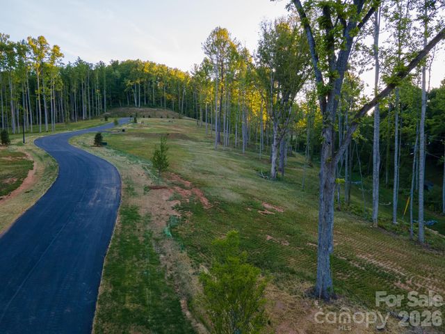 415 Fairview Drive, Fairview, NC 28730