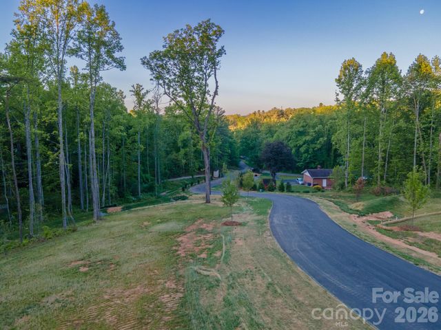 415 Fairview Drive, Fairview, NC 28730