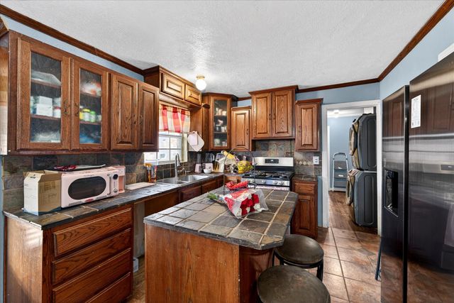 1115 Fisher Street, Bellmead, TX 76705