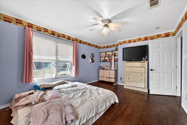 1115 Fisher Street, Bellmead, TX 76705