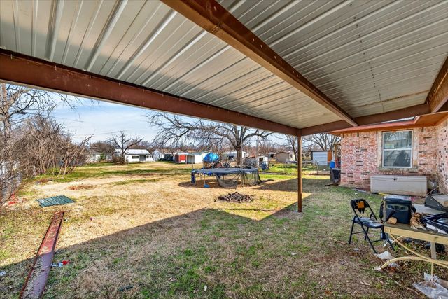 1115 Fisher Street, Bellmead, TX 76705