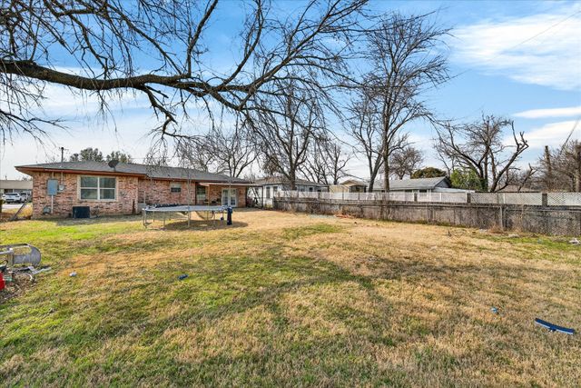 1115 Fisher Street, Bellmead, TX 76705