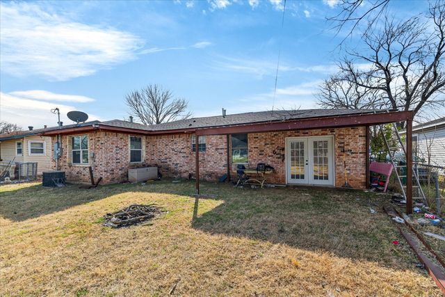 1115 Fisher Street, Bellmead, TX 76705
