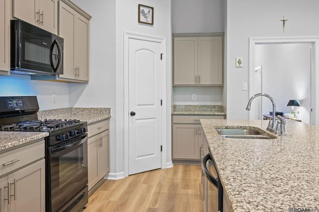 23411 Mango Dr, Denham Springs, LA 70726