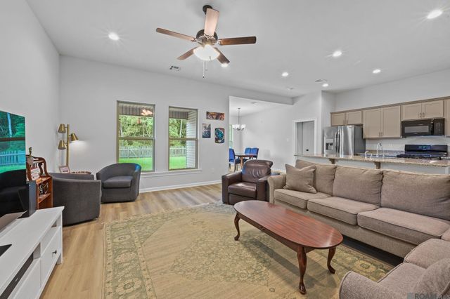 23411 Mango Dr, Denham Springs, LA 70726