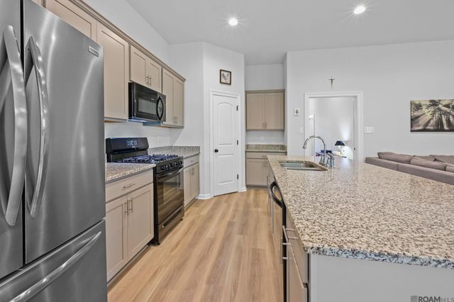 23411 Mango Dr, Denham Springs, LA 70726