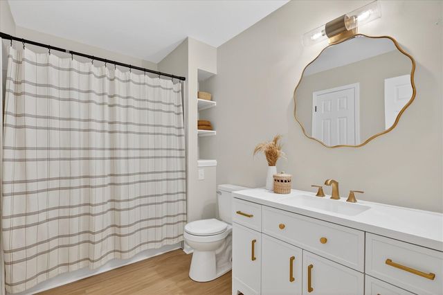 145 Rollingwood Drive, Rockford, MI 49341