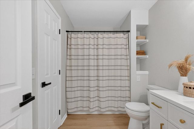 145 Rollingwood Drive, Rockford, MI 49341