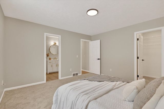 145 Rollingwood Drive, Rockford, MI 49341